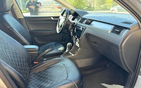 Skoda Rapid I, 2018 год, 1 300 000 рублей, 14 фотография