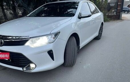 Toyota Camry, 2017 год, 1 730 000 рублей, 2 фотография