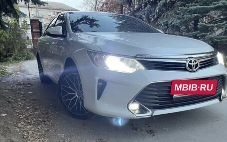 Toyota Camry, 2017 год, 1 730 000 рублей, 3 фотография