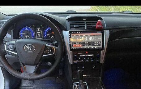 Toyota Camry, 2017 год, 1 730 000 рублей, 10 фотография