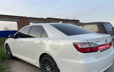 Toyota Camry, 2017 год, 1 730 000 рублей, 5 фотография