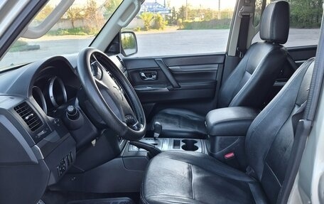 Mitsubishi Pajero IV, 2012 год, 2 550 000 рублей, 10 фотография