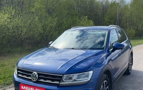 Volkswagen Tiguan II, 2018 год, 1 950 000 рублей, 3 фотография