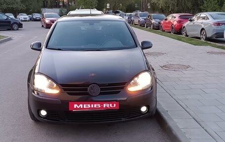 Volkswagen Golf V, 2006 год, 555 555 рублей, 2 фотография