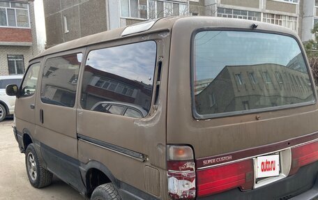 Toyota HiAce H100, 1994 год, 425 000 рублей, 3 фотография