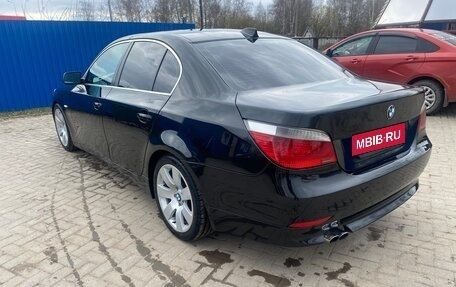BMW 5 серия, 2003 год, 900 000 рублей, 3 фотография