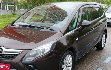 Opel Zafira C рестайлинг, 2014 год, 1 040 000 рублей, 6 фотография