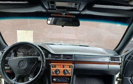 Mercedes-Benz W124, 1993 год, 420 000 рублей, 7 фотография