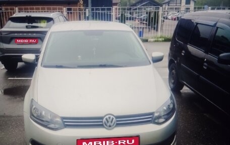 Volkswagen Polo VI (EU Market), 2011 год, 250 000 рублей, 1 фотография