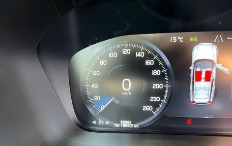 Volvo V60 Cross Country II, 2021 год, 3 900 000 рублей, 4 фотография