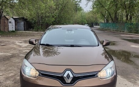 Renault Fluence I, 2014 год, 1 000 000 рублей, 2 фотография