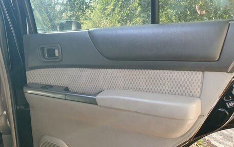 Nissan Patrol, 2004 год, 1 200 000 рублей, 10 фотография