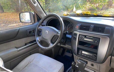 Nissan Patrol, 2004 год, 1 200 000 рублей, 20 фотография