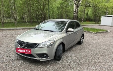 KIA cee'd I рестайлинг, 2011 год, 800 000 рублей, 2 фотография