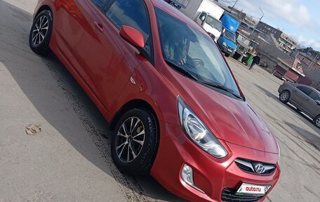 Hyundai Solaris II рестайлинг, 2012 год, 560 000 рублей, 2 фотография