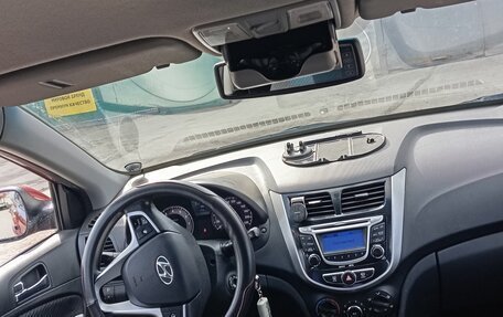Hyundai Solaris II рестайлинг, 2012 год, 560 000 рублей, 5 фотография