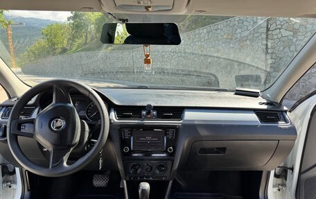 Skoda Rapid I, 2015 год, 1 055 000 рублей, 11 фотография