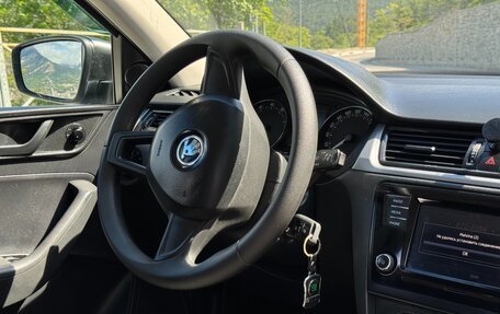 Skoda Rapid I, 2015 год, 1 055 000 рублей, 15 фотография