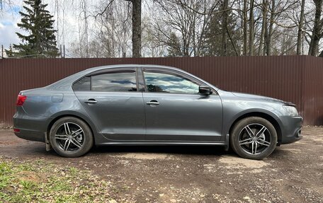 Volkswagen Jetta VI, 2012 год, 850 000 рублей, 2 фотография
