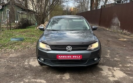 Volkswagen Jetta VI, 2012 год, 850 000 рублей, 3 фотография