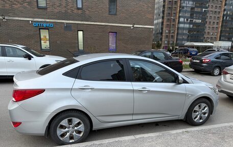 Hyundai Solaris II рестайлинг, 2015 год, 1 090 000 рублей, 4 фотография