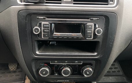 Volkswagen Jetta VI, 2012 год, 850 000 рублей, 7 фотография