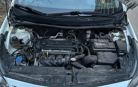 Hyundai Solaris II рестайлинг, 2014 год, 1 200 000 рублей, 16 фотография