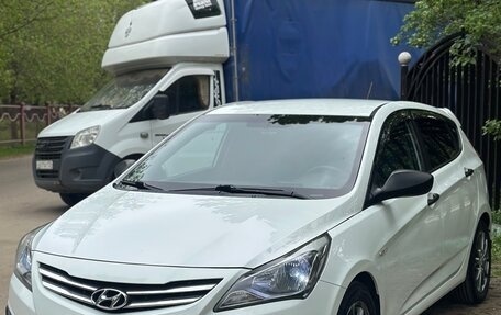 Hyundai Solaris II рестайлинг, 2014 год, 1 200 000 рублей, 5 фотография