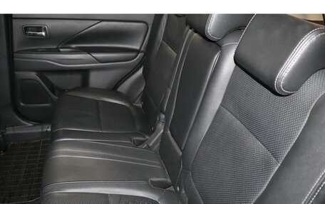 Mitsubishi Outlander III рестайлинг 3, 2012 год, 1 365 000 рублей, 7 фотография