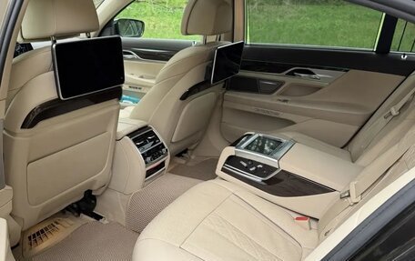 BMW 7 серия, 2016 год, 3 200 000 рублей, 10 фотография