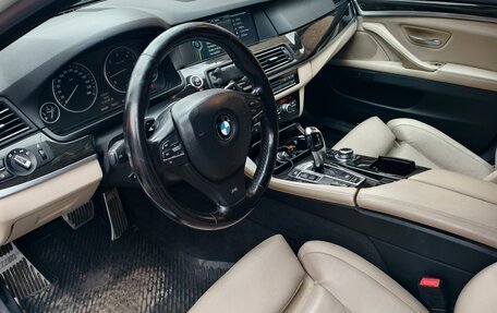 BMW 5 серия, 2012 год, 2 100 000 рублей, 11 фотография