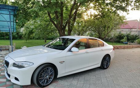 BMW 5 серия, 2012 год, 2 100 000 рублей, 13 фотография