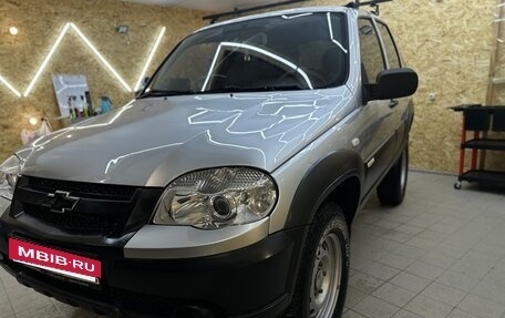 Chevrolet Niva I рестайлинг, 2011 год, 500 000 рублей, 2 фотография