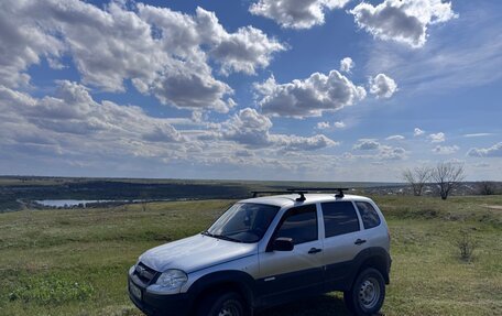 Chevrolet Niva I рестайлинг, 2011 год, 500 000 рублей, 12 фотография