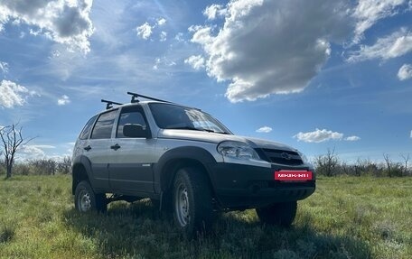 Chevrolet Niva I рестайлинг, 2011 год, 500 000 рублей, 11 фотография