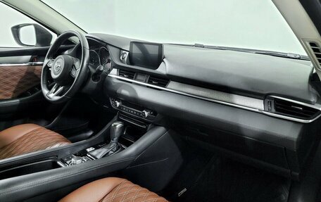 Mazda 6, 2019 год, 2 050 000 рублей, 11 фотография