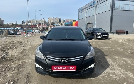 Hyundai Solaris II рестайлинг, 2016 год, 880 000 рублей, 2 фотография