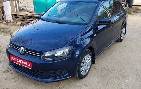 Volkswagen Polo VI (EU Market), 2014 год, 975 000 рублей, 3 фотография