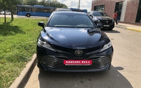 Toyota Camry, 2019 год, 2 800 000 рублей, 3 фотография