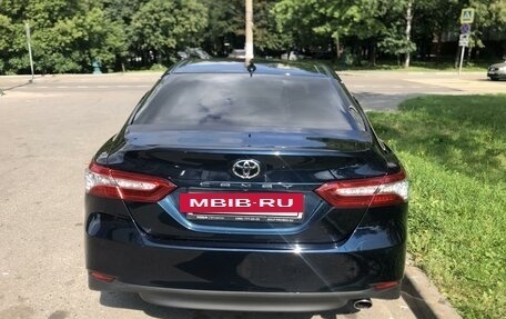 Toyota Camry, 2019 год, 2 800 000 рублей, 4 фотография