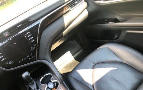 Toyota Camry, 2019 год, 2 800 000 рублей, 26 фотография