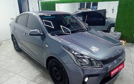 KIA Rio IV, 2017 год, 950 000 рублей, 1 фотография