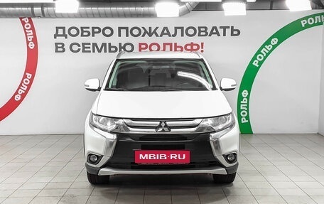 Mitsubishi Outlander III рестайлинг 3, 2015 год, 1 648 000 рублей, 2 фотография