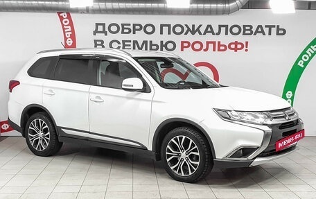 Mitsubishi Outlander III рестайлинг 3, 2015 год, 1 648 000 рублей, 3 фотография