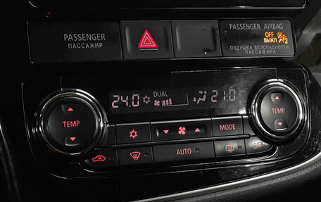 Mitsubishi Outlander III рестайлинг 3, 2015 год, 1 648 000 рублей, 15 фотография