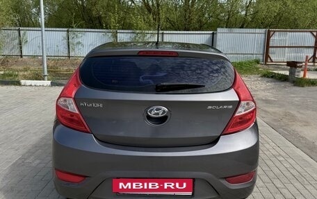 Hyundai Solaris II рестайлинг, 2013 год, 900 000 рублей, 4 фотография