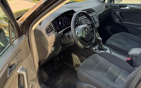 Volkswagen Tiguan II, 2017 год, 2 900 000 рублей, 10 фотография
