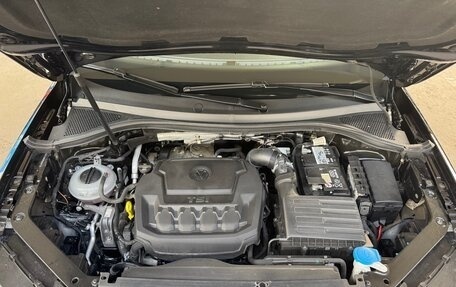 Volkswagen Tiguan II, 2017 год, 2 900 000 рублей, 24 фотография