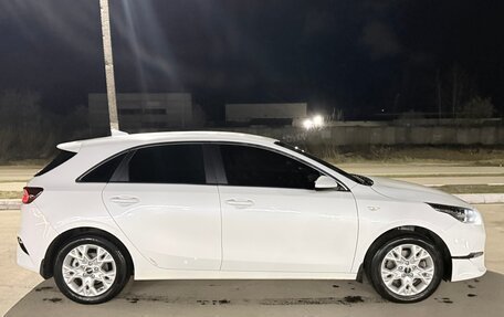 KIA cee'd III, 2022 год, 1 999 999 рублей, 6 фотография