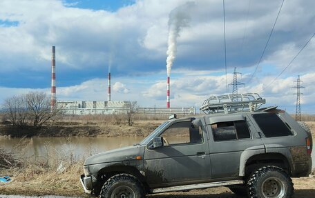 Nissan Terrano II рестайлинг, 1991 год, 400 000 рублей, 12 фотография